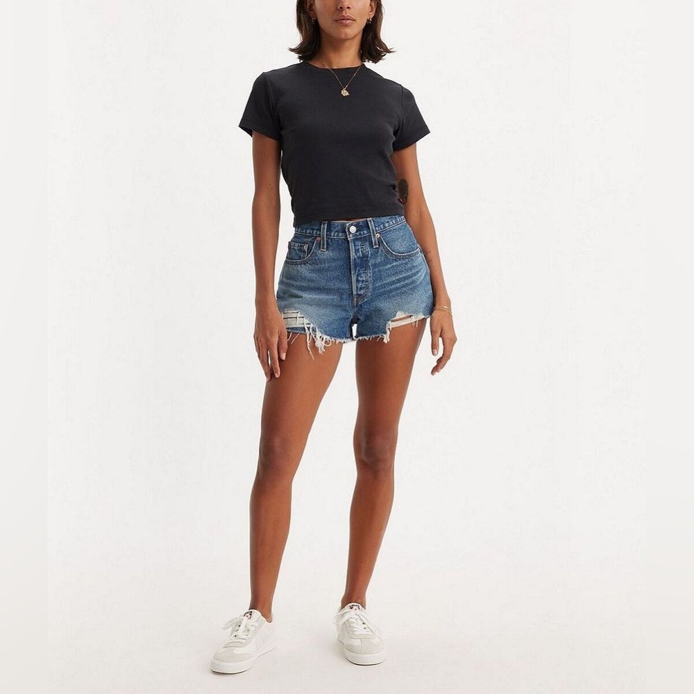 Levi's® Women’s 501 Original High Rise Distressed Hem Cut Off Shorts Size/25 - Picture 2 of 14